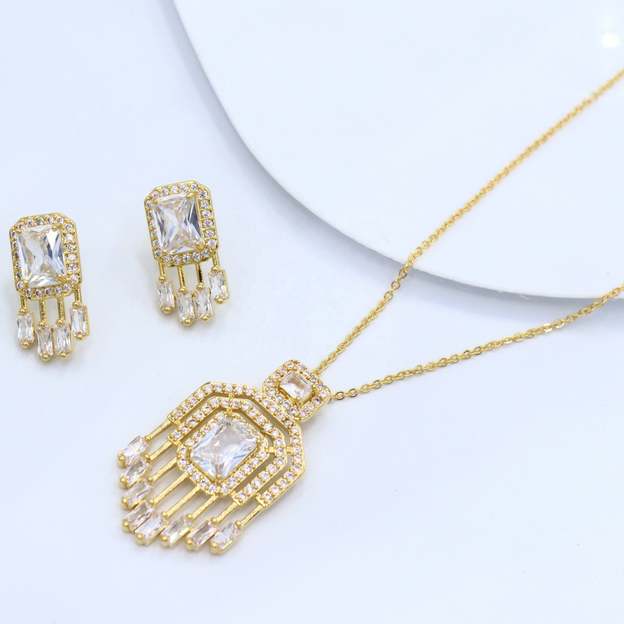 Luminous Crystals Cubic 3 Piece Set